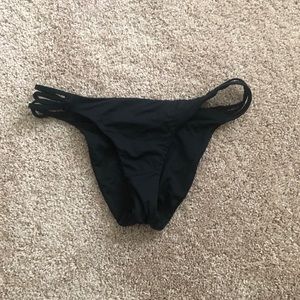 Roxy Black Bottoms- Medium- Cheeky